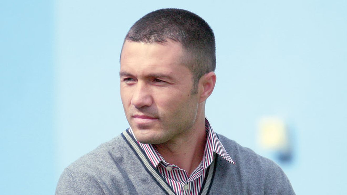 Contra: "Nu știu dacă voi antrena vreodată"