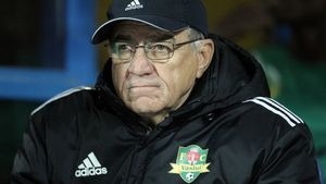 Viorel Hizo își trage jucătorii de urechi, chiar dacă au bătut-o pe Dinamo:** "Nu sunt mulțumit în totalitate, am câștigat cu emoții"