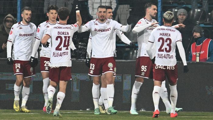 Doi fotbaliști de la Rapid, propuși lui Mircea Lucescu pentru naționala României: „Sunt soluții”. EXCLUSIV