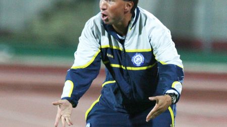 Dan Petrescu își amenință jucătorii: "Veți avea viață grea cu mine!"