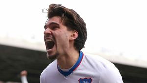 Răsturnare de situație pentru Ianis Hagi la Rangers. Jurnaliştii britanici au aflat decizia legată de contractul românului, care expiră în vară