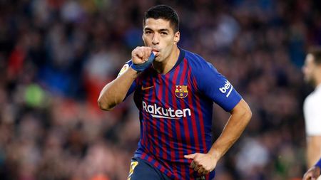 Suarez ia atitudine. Mesaj direct pentru starul Barcelonei care refuză să se trezească: "Să fii fotbalist e un privilegiu. Ia exemplu de la ei!"