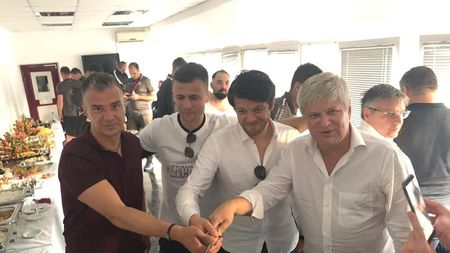 Implozie la Rapid. Vânat de tabăra primarului Tudorache, antrenorul Pancu reacționează: "Cunoștințele dumnealui despre fotbal sunt aproape zero. Nici nu știu dacă știe când e ofsaid!". SURSE Când a cerut politicianul să fie dat afară Pancu