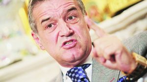 31 de "probleme" pentru Ilie Stan, Becali le rezolvă printr-o metodă UNICĂ‚!** "Te înregistrez! Zi de față cu toată echipa dacă îți convine"