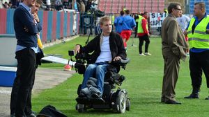 Gest superb al fanilor Stelei pentru Mihăiță Neșu: suporterii roș-albaștri organizează un miting pentru a convinge Armata să-și dea acordul pentru un meci eveniment