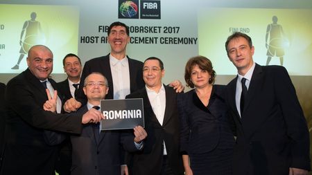 IMAGINEA ZILEI | Victorie mare pentru sport: România va organiza o grupă a Europeanului de  baschet masculin din 2017. Big Ghiță, Boc și Ponta au sărbătorit decizia la Munchen 