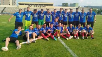CSM Săcele a realizat eventul. Echipa condusă de Marian Cristescu a câștigat și Cupa României, faza județeană Brașov. Ionel Ganea, prima apariție publică după drama suferită