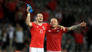 "Țepe" în valoare de 400.000 de lire! Fotbalistul galez a împrumutat bani de la colegi, dar "a uitat" să-i mai returneze. Care e explicația sa