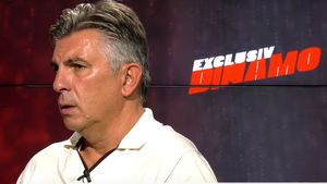 Ionuț Lupescu spune că „Dinamo și-a pierdut identitatea”, dar le prezintă „câinilor” rețeta perfectă pentru a avea din nou succes: „Asta a fost forța acestui club, o moștenire de zeci de ani!” | VIDEO EXCLUSIV Dinamo