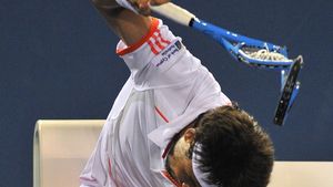 Marcos Baghdatis a fost amendat după ce și-a DISTRUS 4 rachete la ultimul meci!** VIDEO Nebunia cipriotului