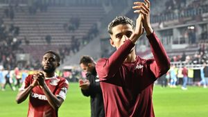 Albion Rrahmani, transfer iminent spre Premier League! Aston Villa vrea să-l cumpere pe starul Rapidului, iar Daniel Niculae anunță că mai mulți jucători giuleșteni au oferte importante: „Există mare interes”