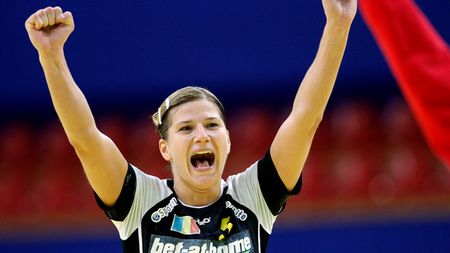 Carmen Amariei a revenit pe teren după trei luni de absență!** "Am jucat cinci minute, am dat un gol, sunt foarte bucuroasă"