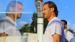 Francesco Totti a sosit în România! Motivul vizitei fulger