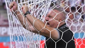 Scandal între rapidiști! Cum a reacționat Mihai Iosif după ce s-a spus că orice membru din galerie îi făcea echipa la Rapid. „În viață poți să fii informat sau informator!”