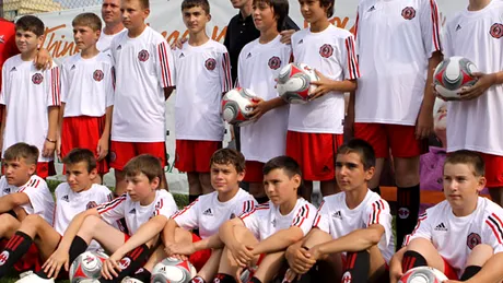 AC Milan și Milan Junior Camp** revin la București