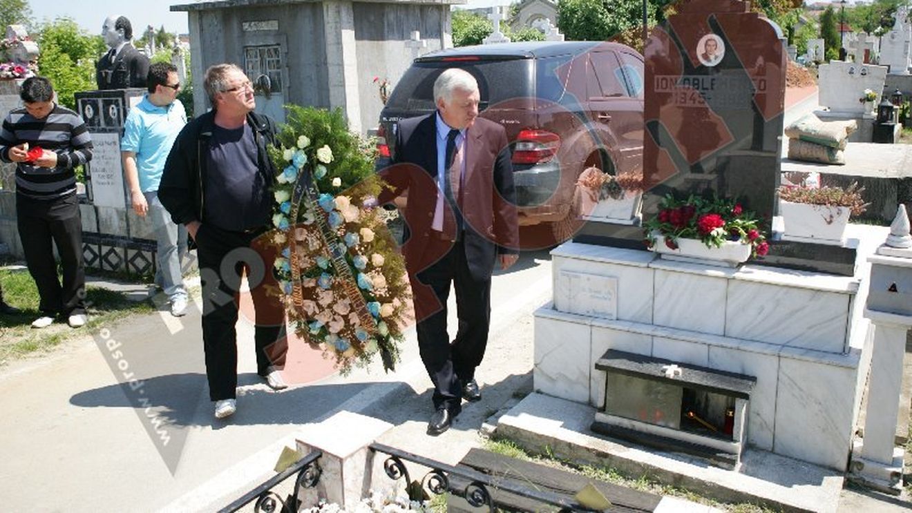 FOTO "Tunarul Craiovei", comemorat în Bănie