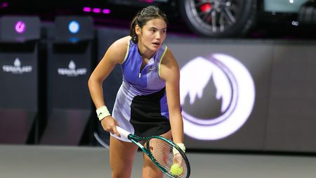 Britanicii au reacționat după ce Sorana Cîrstea a spulberat-o pe Emma Răducanu: „Și-a cerut scuze imediat după înfrângerea brutală!”