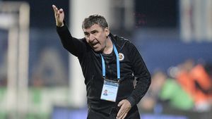 Gică Hagi a izbucnit în direct la TV: "E grav! Ce facem, comedie? Jucăm cu măști?" Ideea "Regelui" pentru finalul sezonului + Pe cine vede campioană în Liga 1