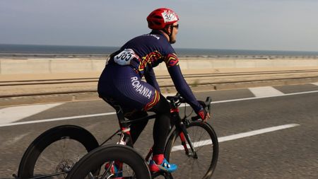 Caz scandalos în sportul românesc! Un ciclist român, interzis la Jocurile Paralimpice pentru că nu se poate îmbrăca singur. CNCD a intervenit de urgență | SPECIAL