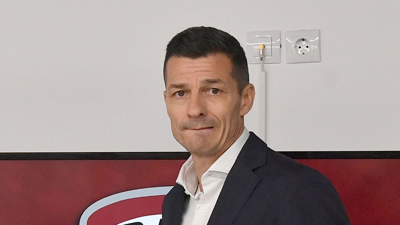 Costel Gâlcă, o nouă gafă greu de înțeles: „Sunt și bronzat și mă prinde foarte bine”