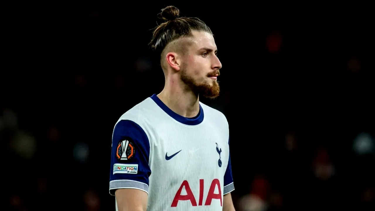 „Trebuie să fie fără milă”. Englezii anunță că Tottenham îl va vinde pe Radu Drăgușin fără scrupule