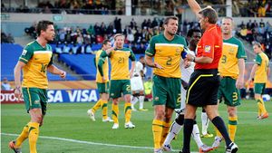 Pim Verbeek: "Kewell nu merita să fie eliminat"