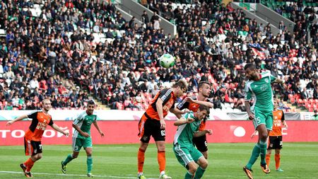 Bokila și Grozav au fost titulari în cel mai nebun meci din Rusia. În minutul 88 scorul era 0-0, dar finalul e de povestit nepoților. Cât s-a terminat