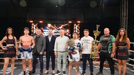 Alex Filip a adus „Noaptea Campionilor” la Tulcea! Moment emoționant: Cosmin Brumă a câștigat main eventul și și-a cerut iubita în căsătorie chiar în ring