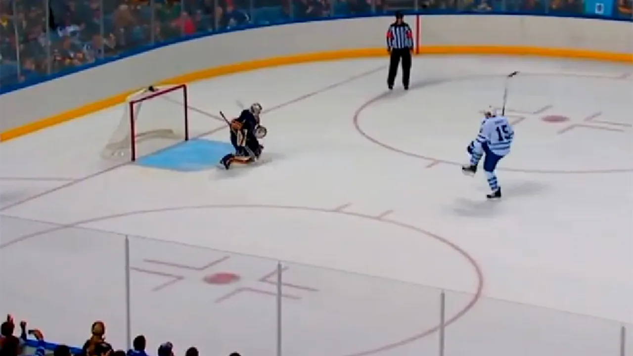 Trick de excepție reușit de un jucător din NHL - VIDEO