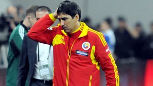 Face tribuna să tremure de frică, dar nu și pe Pițurcă!** Selecționerul nu-i vede vina omului care a permis startul dezastrului cu Olanda: "E metronomul echipei"