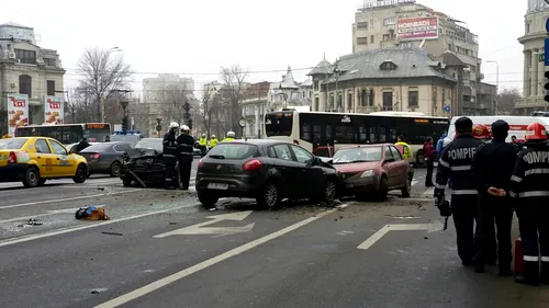 Accident grav în centrul Bucureștiului, la Piața Romană! Două persoane au murit și șase au fost rănite. FOTO | Primele imagini