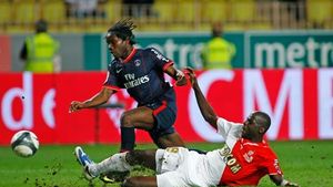 Bogații schimbă jucători între ei:** Malaga cere fotbaliști de la "ruda" PSG, spaniolii sunt presați de UEFA și Fisc