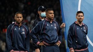 Scandal după scandal la PSG! Kylian Mbappe susține că nu a făcut referire la coechipierul său Neymar Jr. atunci când a spus că fotbaliștii ar trebui „să mănânce și să doarmă bine”