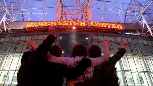 Familia Glazer vrea să vândă Old Trafford** pentru a acoperi din datoriile clubului!