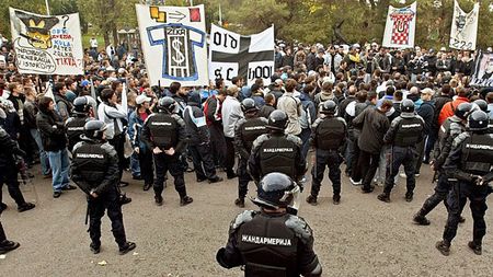 Sârbii au învățat din greșelile de acum doi ani!** Cum au evitat ca tribunele de pe San Siro să se transforme în teatru de război la meciul Inter - Partizan