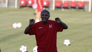 MM ia o pauză de 3 luni:** "Plec de la Steaua dacă vine Cîrțu, revin cu plăcere când o să plece"