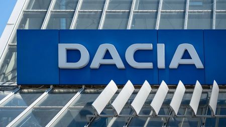 Francezii anunță probleme uriașe pentru Dacia, „Regina Carpaților”, pe segmentul low-cost