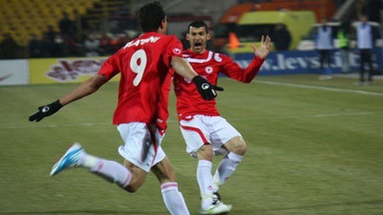 Platini vine la Dinamo, dar Ciobi îl PIERDE pe atacantul dorit și de Becali la Steaua!** Cine pleacă pentru a-i face loc brazilianului