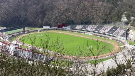 La Reșița se așteaptă în continuare aprobarea construcției unui nou stadion. Cristian Bobar: ”Planul e făcut, e depus la CNI. Este gândit după modelele din Anglia” | VIDEO