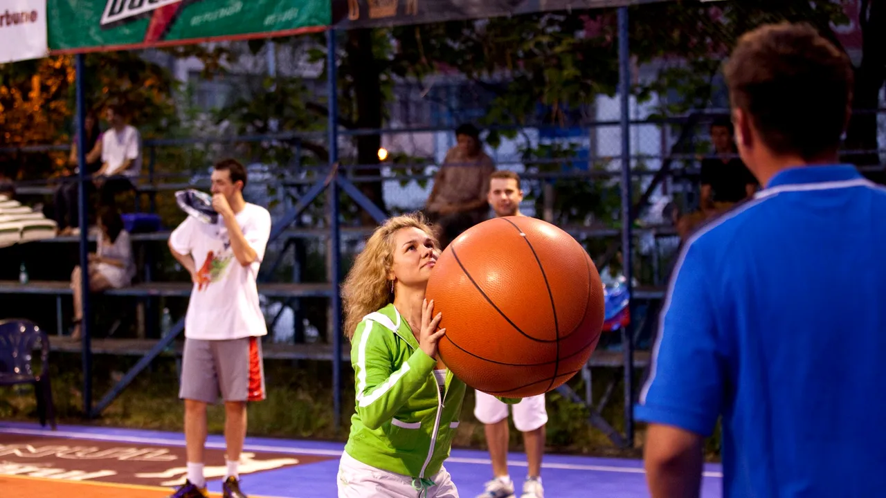 INCENDIAR! Peste 1000 de jucători au făcut spectacol la Streetball