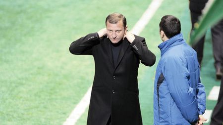 Dorinel Munteanu își apără echipa și îi critică pe suporteri!** "Sunt surprins de atitudinea lor! Ar trebui să ne fie alături și la bine și la rău"