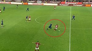 Iulian Cristea, prima mare gafă în tricoul Rapidului! Se întorc suporterii deja împotriva lui? Ce spunea liderul Peluzei Nord înaintea startului sezonului | VIDEO