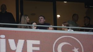 Gică Hagi, adus cu escortă la stadion! „Regele” a avut nevoie de protecție înainte de Turcia - România