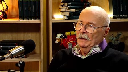 „Am fost vecin cu Balaci, mă mai întâlnesc cu Cămătaru și Cârțu!” Tudor Gheorghe, amintiri superbe în podcastul „Altceva cu Adrian Artene” | VIDEO