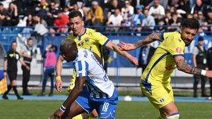 Prima reacție a clubului care a primit licența pentru SuperLigă la Comisia de Apel. „Nu am avut emoții, a fost o chestiune de procedură. Acum trebuie să luăm licența și pe teren, să arătăm că merităm să jucăm în prima ligă”. EXCLUSIV