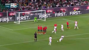 Gică Hagi, show alături de vedetele lumii la Legends Charity Game. Mesaj fabulos din tribune