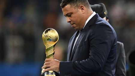 Plecăciunea legendei în fața unui fotbalist special. Ronaldo: "Rămâne cel mai bun jucător spaniol din istorie. A meritat Balonul de Aur, dar nu cred că are nevoie de el"