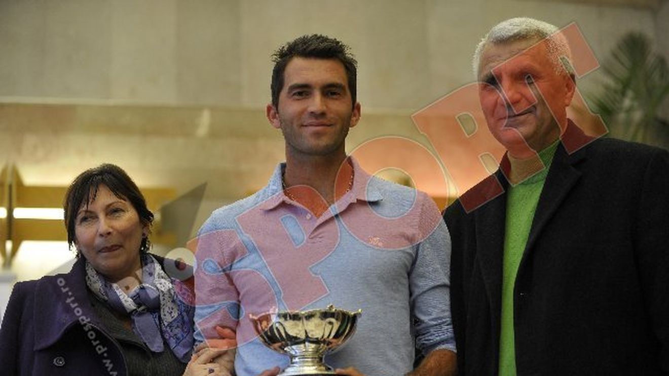 FOTO Tecău a adus trofeul de la Australian Open în România!** "Sper să nu fie ultimul meu titlu de Grand Slam"
