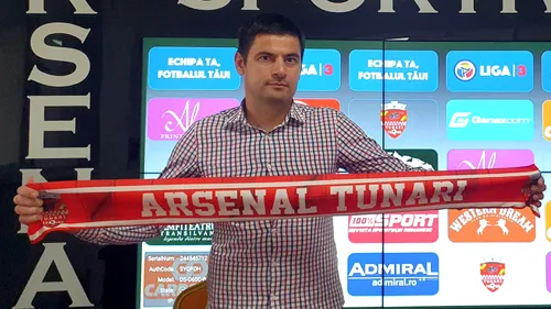 ”Arsenal” din Tunari și-a numit un nou antrenor după ce a renunțat la Gabi Manu, omul care a promovat-o în Liga 2. Ilfovenii numesc noul principal drept ”omului potrivit”