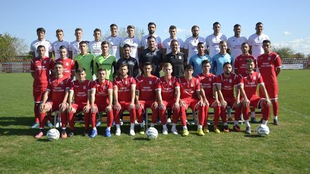 ”Înghețarea” sezonului de Liga 3 aduce temeri cluburilor și jucătorilor. Mesajele a doi jucători către Răzvan Burleanu și FRF: ”Să se gândească și la noi, la familiile noastre, la mine, în calitate de om, de tată” / ”Suntem marginalizați, excluși. Vrem să jucăm fotbal, ne e dor și nouă de fotbal”